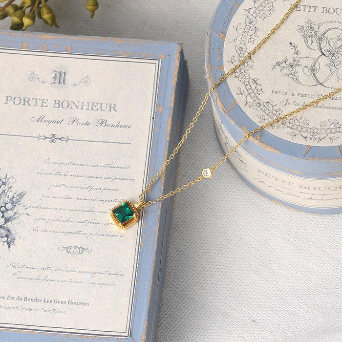 925 Sterling Silver  Emerald Necklace For Women Retro Princess Cut Stone Gold Plated Fine Jewelry Design