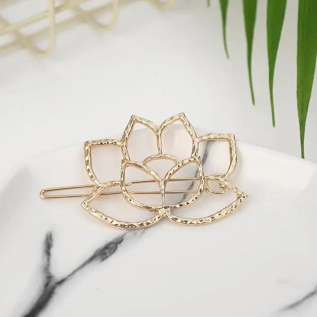 Classic Geometric Alloy Moon Circle Star Shaped Metal Women Hair Clips Trendy Various Shapes Hair Clip For Girl Cute