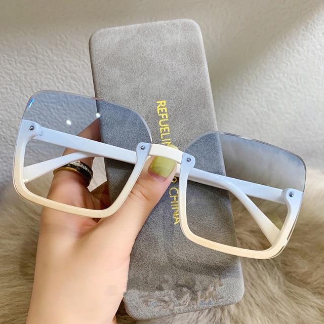 Fashion Design Women Square Sunglasses Big Frame Style Oversized Fashionable Sun Glasses For Men Popular Trendy Style Sunglasses UV400 Protection Sun Glasses