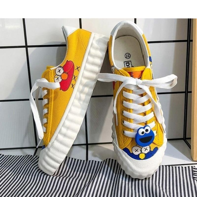 Funny Yellow Cartoon Design Sneakers Women Casual Fashion New Flat Vulcanized Sneakers Lace Up Canvas Shoes Men Comfortable Canvas Flats Summer Fashion Lace-up Sneakers