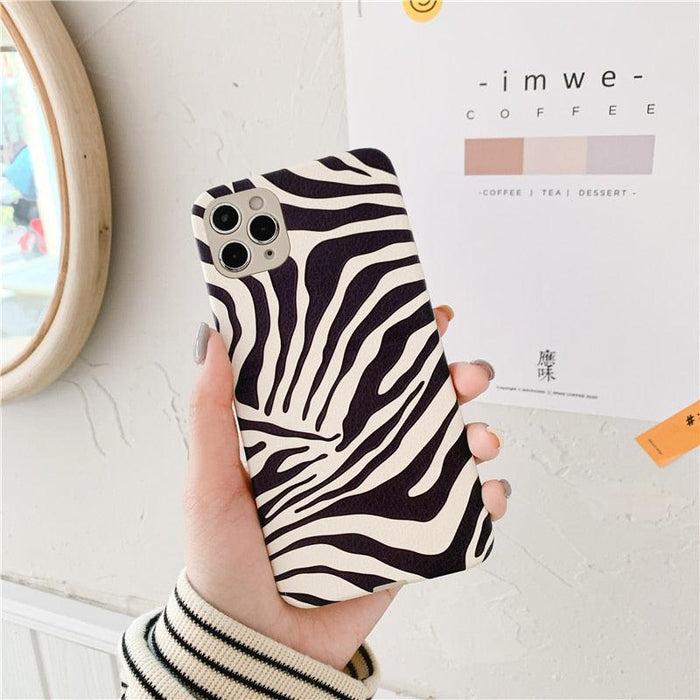 Luxury Leather Black White Zebra Pattern Phone Case for iPhone 13 12 11 14 Pro Max Xs Xr 7 14 plus Anti-fall Soft Silicone Back Cover Soft Slim Thin Luxury Shockproof Shiny Case for Girls and Women Zebra Print iPhone Case