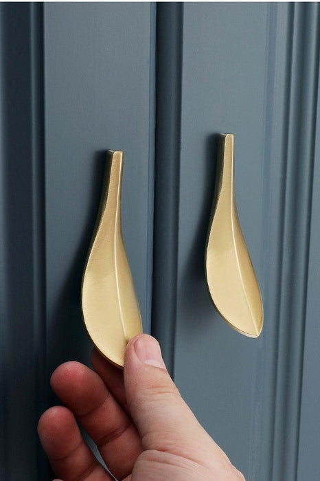 Nordic Style Solid Brass Gold Leaf Shaped 32mm Cabinet Knob Door Pulls Furniture Handles Knob Cabinet Knob Door Pulls Nordic Style Furniture Handles Knob Creative Light Luxury Handle Golden Leaf Handle Wardrobe Shoe Cabinet Bathroom Cabinet Handle