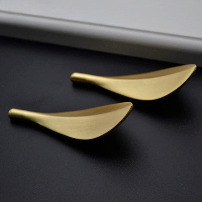 Nordic Style Solid Brass Gold Leaf Shaped 32mm Cabinet Knob Door Pulls Furniture Handles Knob Cabinet Knob Door Pulls Nordic Style Furniture Handles Knob Creative Light Luxury Handle Golden Leaf Handle Wardrobe Shoe Cabinet Bathroom Cabinet Handle