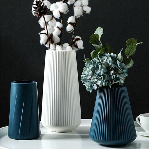 Retro Vintage  Plastic Imitation Ceramic Decorative Flower Vases for Decor Home, Living Room, Office, Parties, Wedding, Gift for Family Friends Vase Living Room Decoration Ornaments Modern Origami Plastic Vases for Flower Arrangements Home Decor