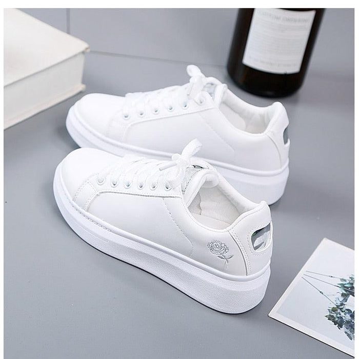 Women Casual New Spring Sneakers Fashion Embroidered White Sneakers Breathable Flower Lace-Up Leather Casual Sports Flat Low Top Sneaker